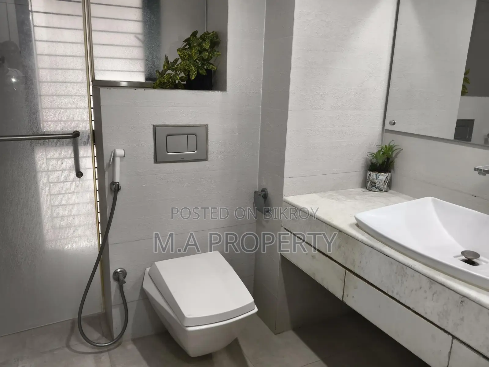 Rent Gulshan North Fully furnish Apartment 3-Bed in Gulshan