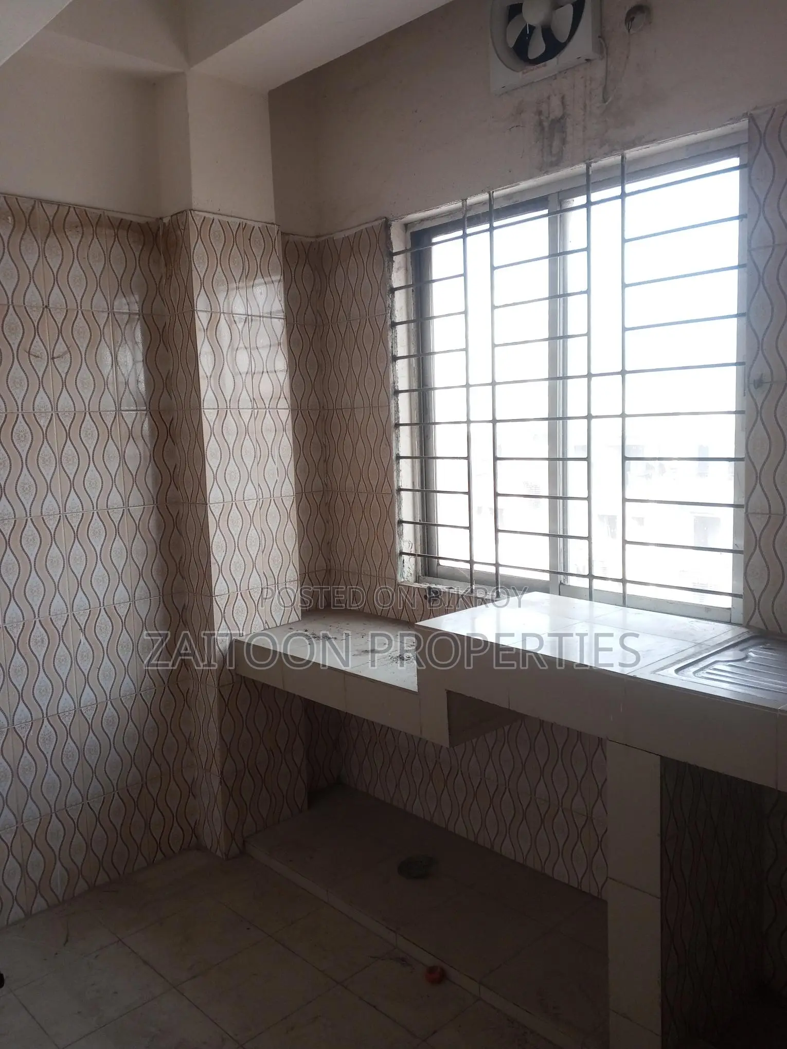 Top Floor 900 Sq Ft in Mohammadpur