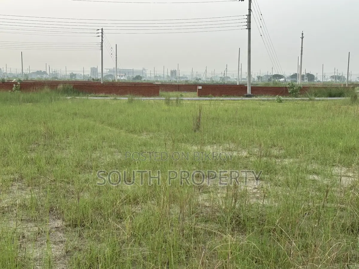 Block-N, (3+3)=6 Katha, North-Face, Bashundhara R/A in Basundhara