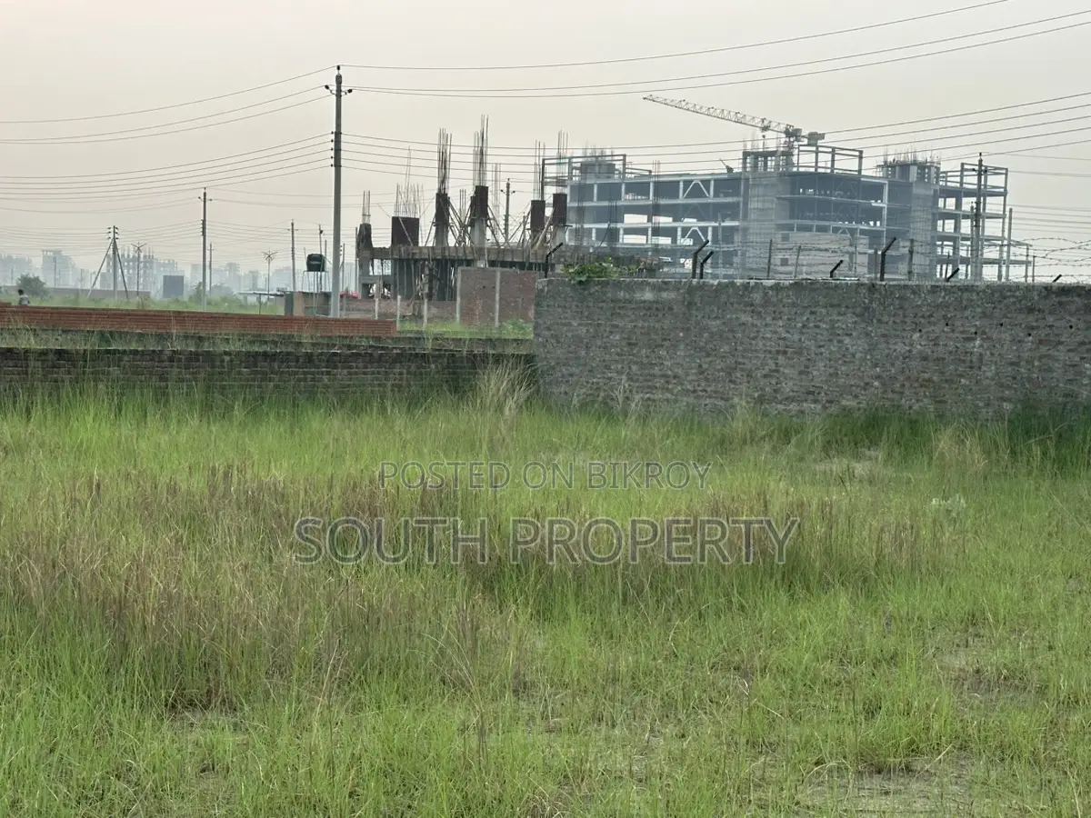 Block-N, (3+3)=6 Katha, North-Face, Bashundhara R/A in Basundhara