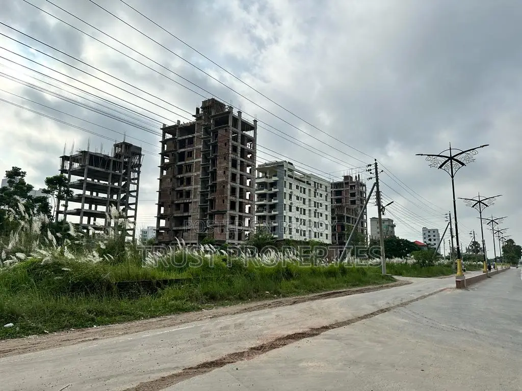 South Facing Plot @ L Block in Basundhara