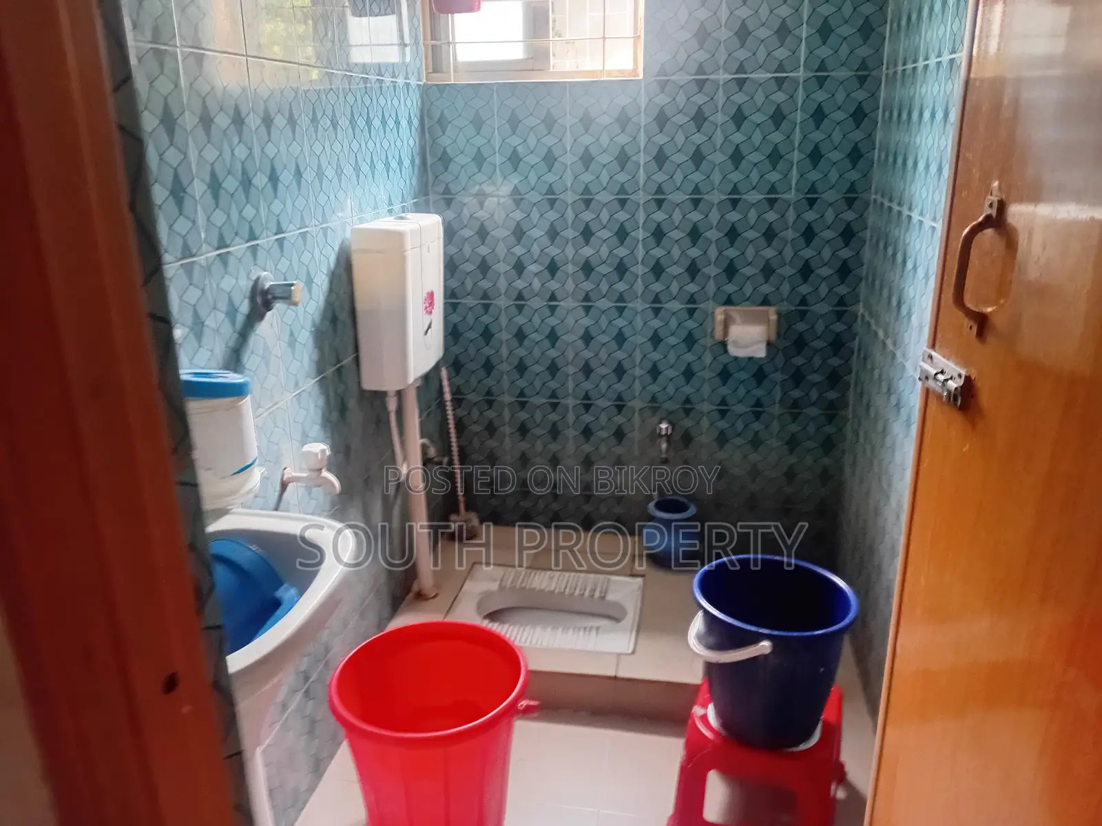 Ready used 1200 sft flat sale at Khilgaon C block in Khilgaon