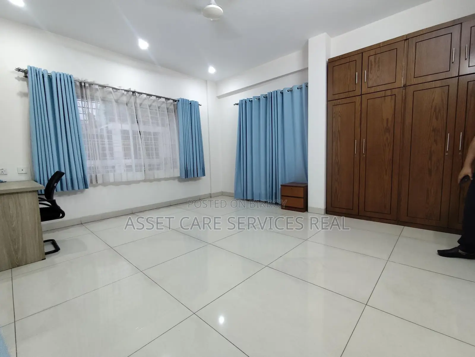 3Bed Semi-Furnished Apartment Rent Baridhara Diplomatic Zone in Baridhara