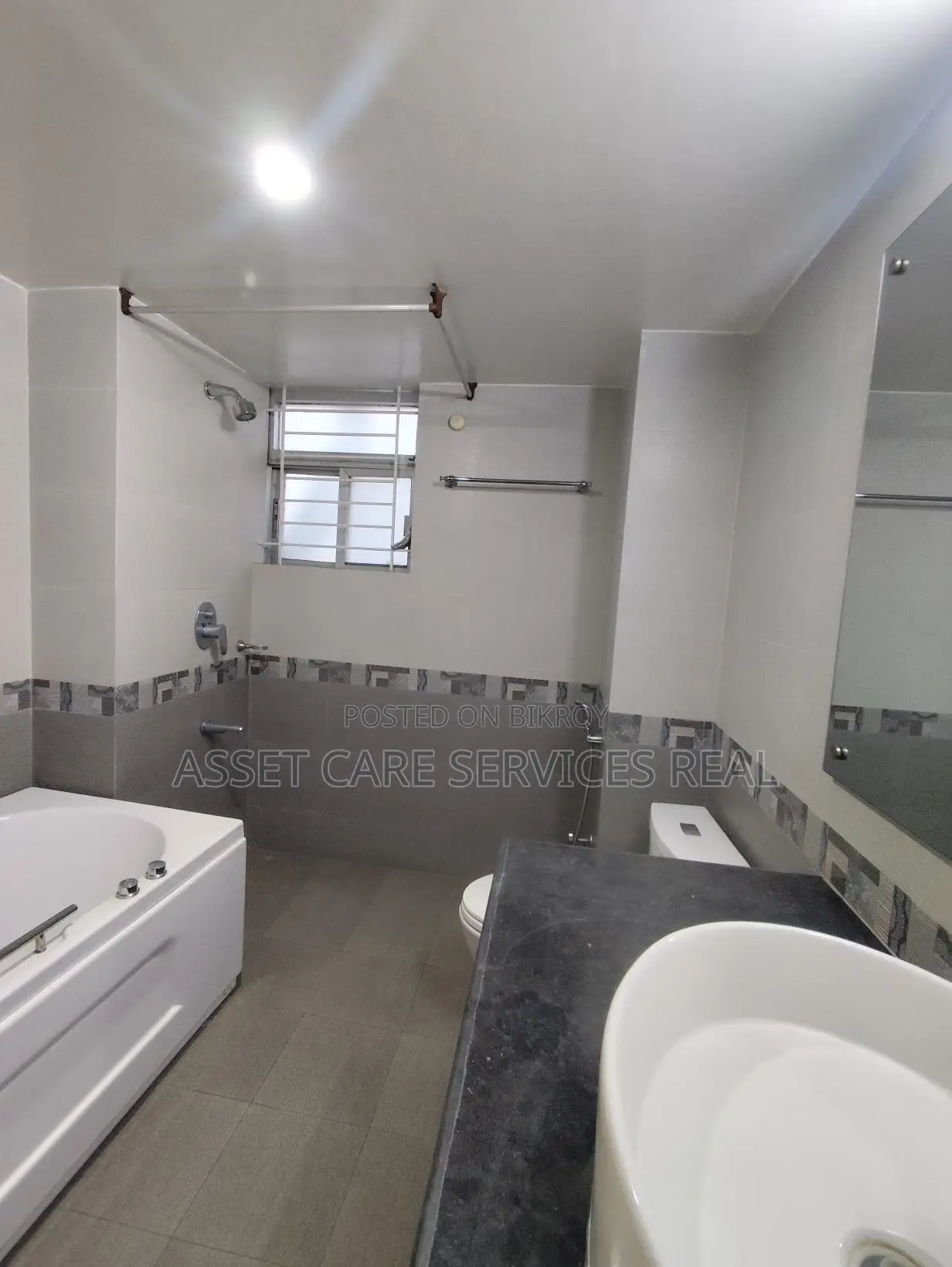 3Bed Semi-Furnished Apartment Rent Baridhara Diplomatic Zone in Baridhara