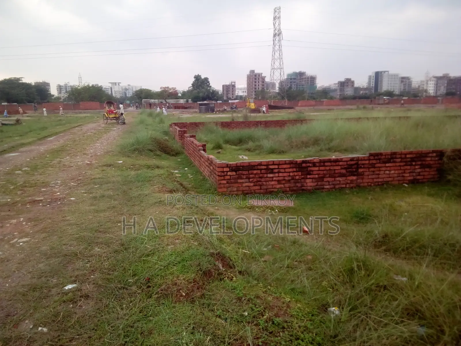 Baridhara-Bashundhara, Block-M, 4 Katha, North-Facing Plot for Sale in Basundhara