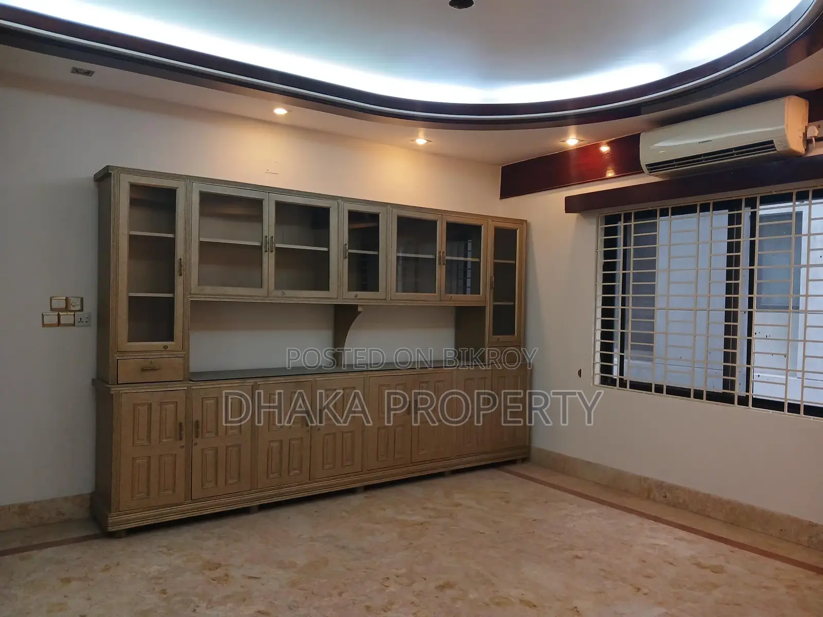 4 Bedroom Semi Furnished 2 Parking Flat Rent at Baridhara Diplomatic Zone in Baridhara