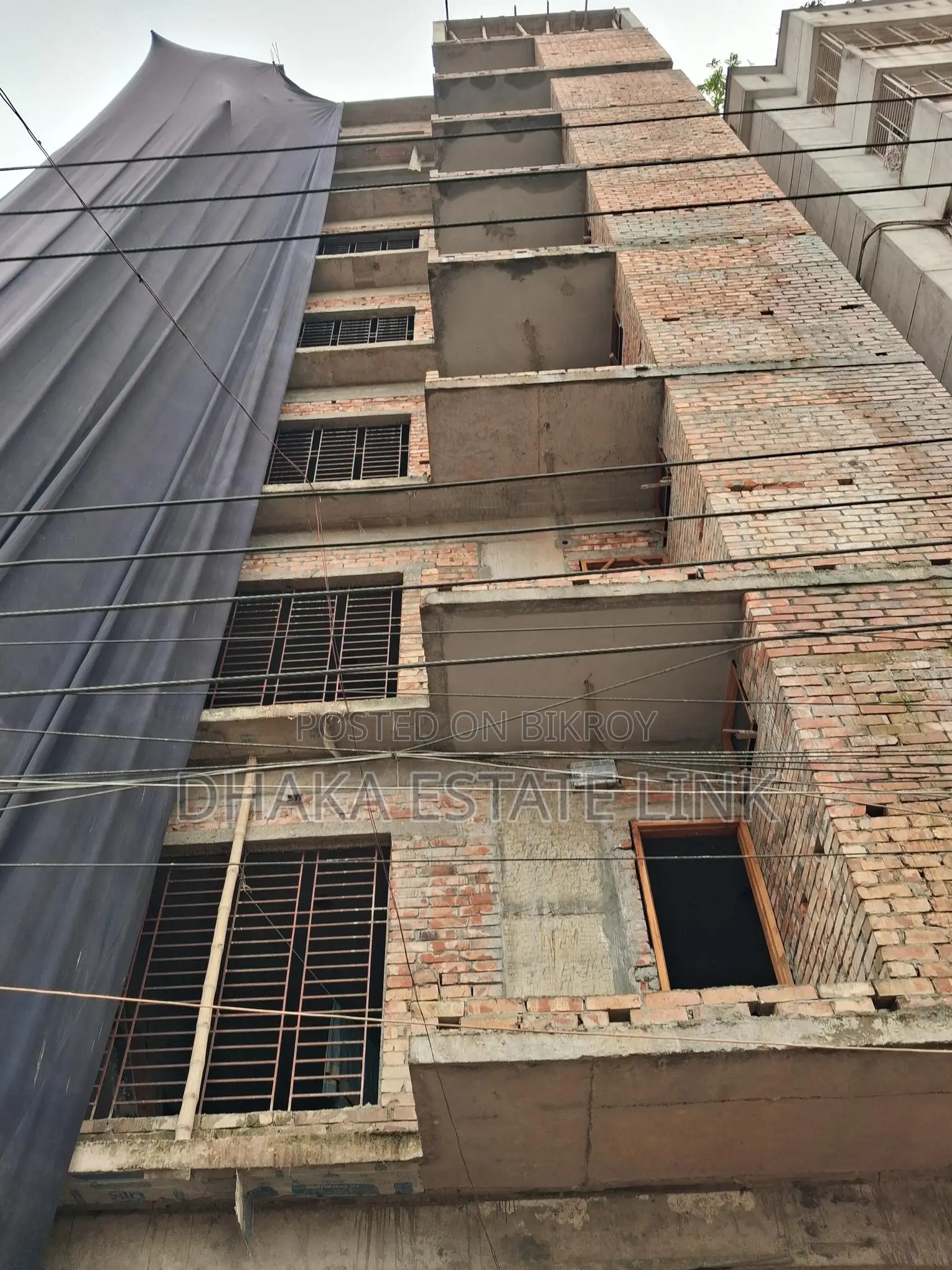 4bdrm Apartment in Banasree for Sale in Banasree