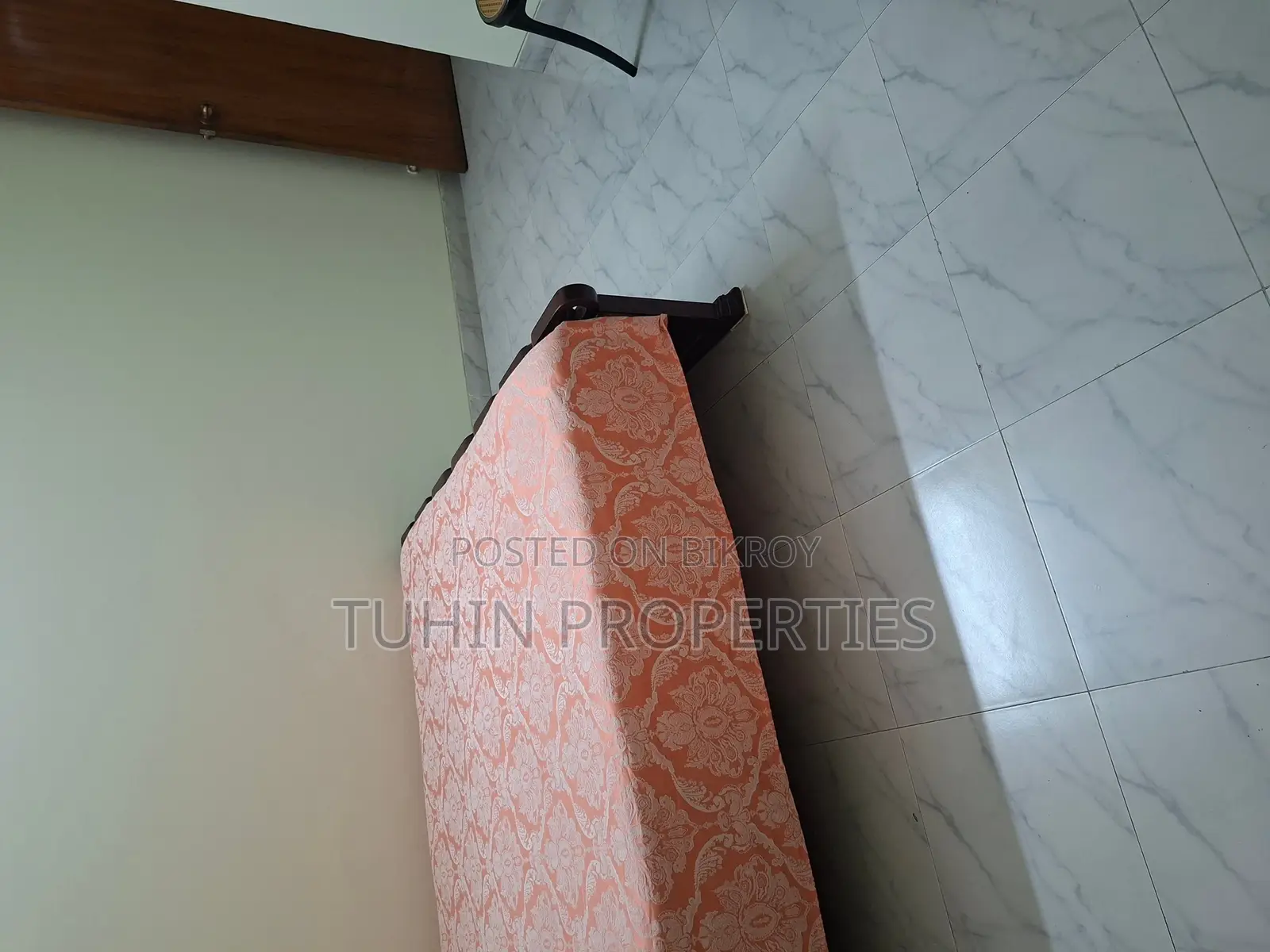 Used Ready 2070 Sft. 5th Floor 3 Bed Flat Sale at Dhanmondi Road 8/A in Dhanmondi