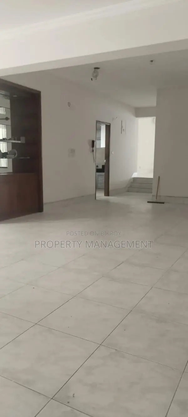2800 Sqft Unfurnished Apartment Rent 4Bed 4Bath Gulshan 2 Nice View in Gulshan