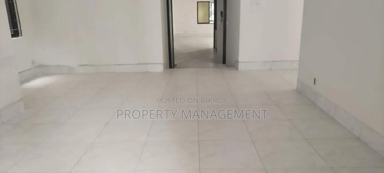2800 Sqft Unfurnished Apartment Rent 4Bed 4Bath Gulshan 2 Nice View in Gulshan