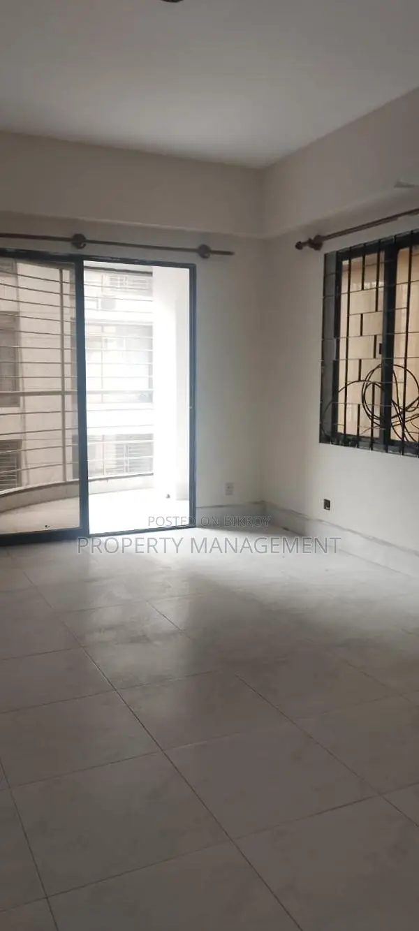 2800 Sqft Unfurnished Apartment Rent 4Bed 4Bath Gulshan 2 Nice View in Gulshan