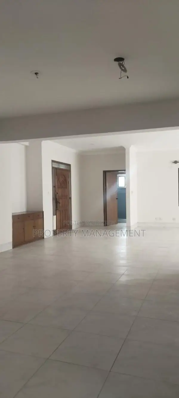 2800 Sqft Unfurnished Apartment Rent 4Bed 4Bath Gulshan 2 Nice View in Gulshan