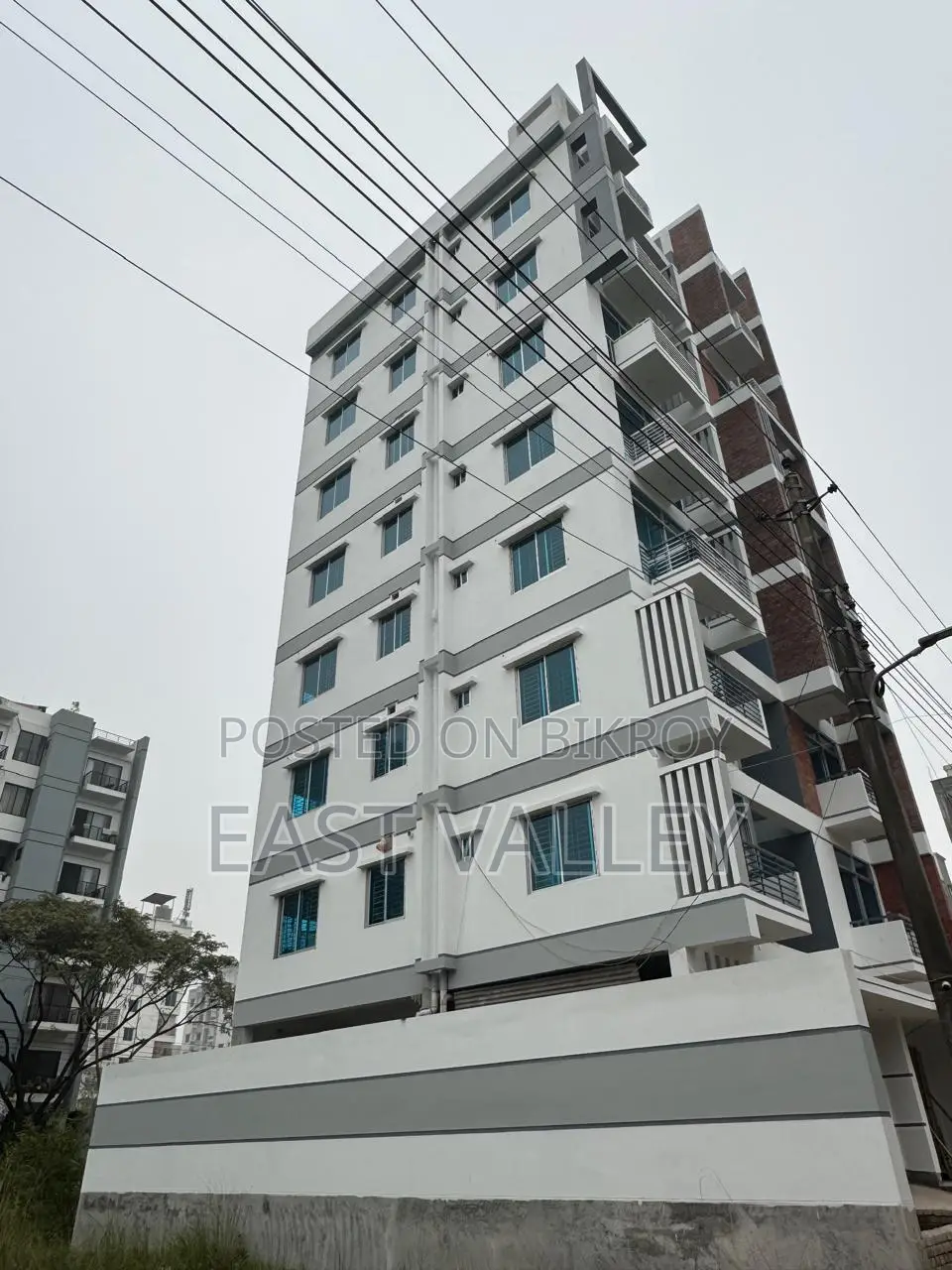L block almost ready flat for sale in Bashundhara R/A in Basundhara