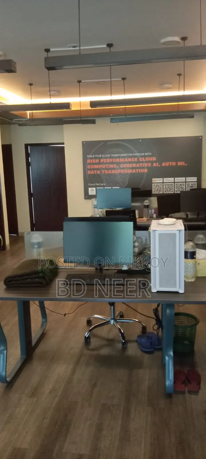 Unfurnished 2300 Sq Ft Office Rent in Banani in Banani