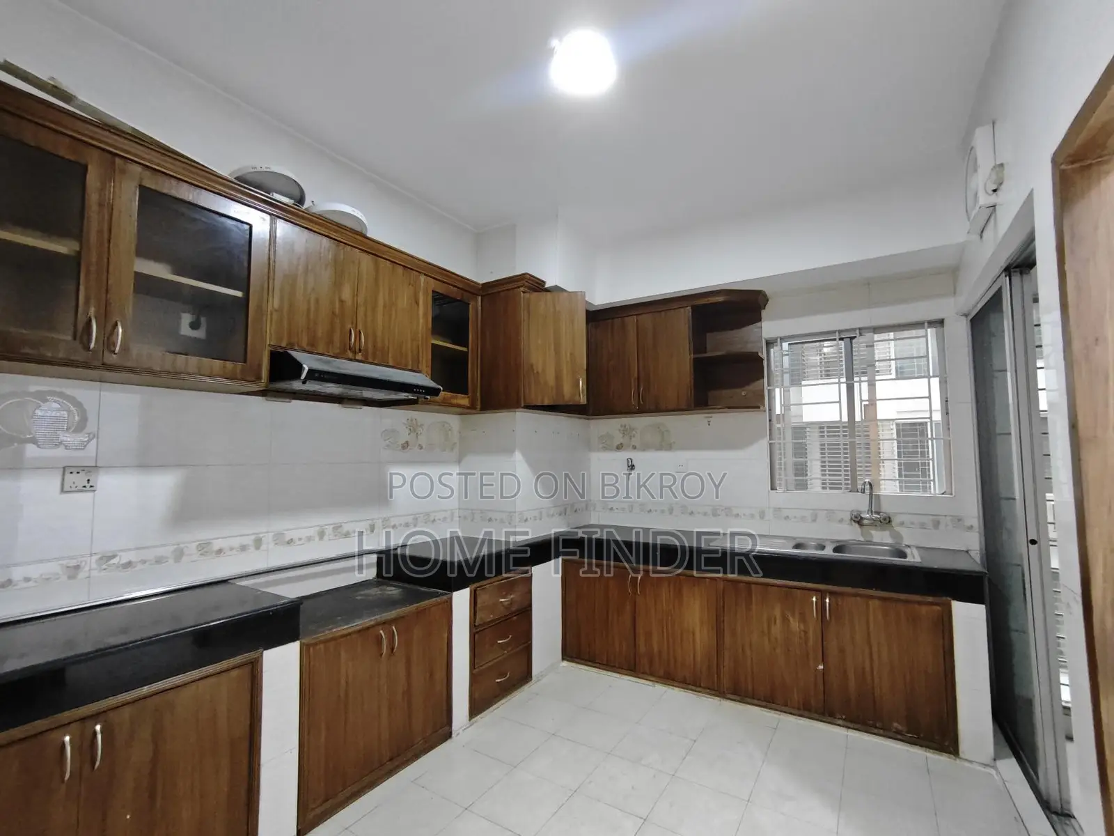4 Bed 3600 Sqft Un-Furnished Apartment For Rent In Gulshan 2 in Gulshan