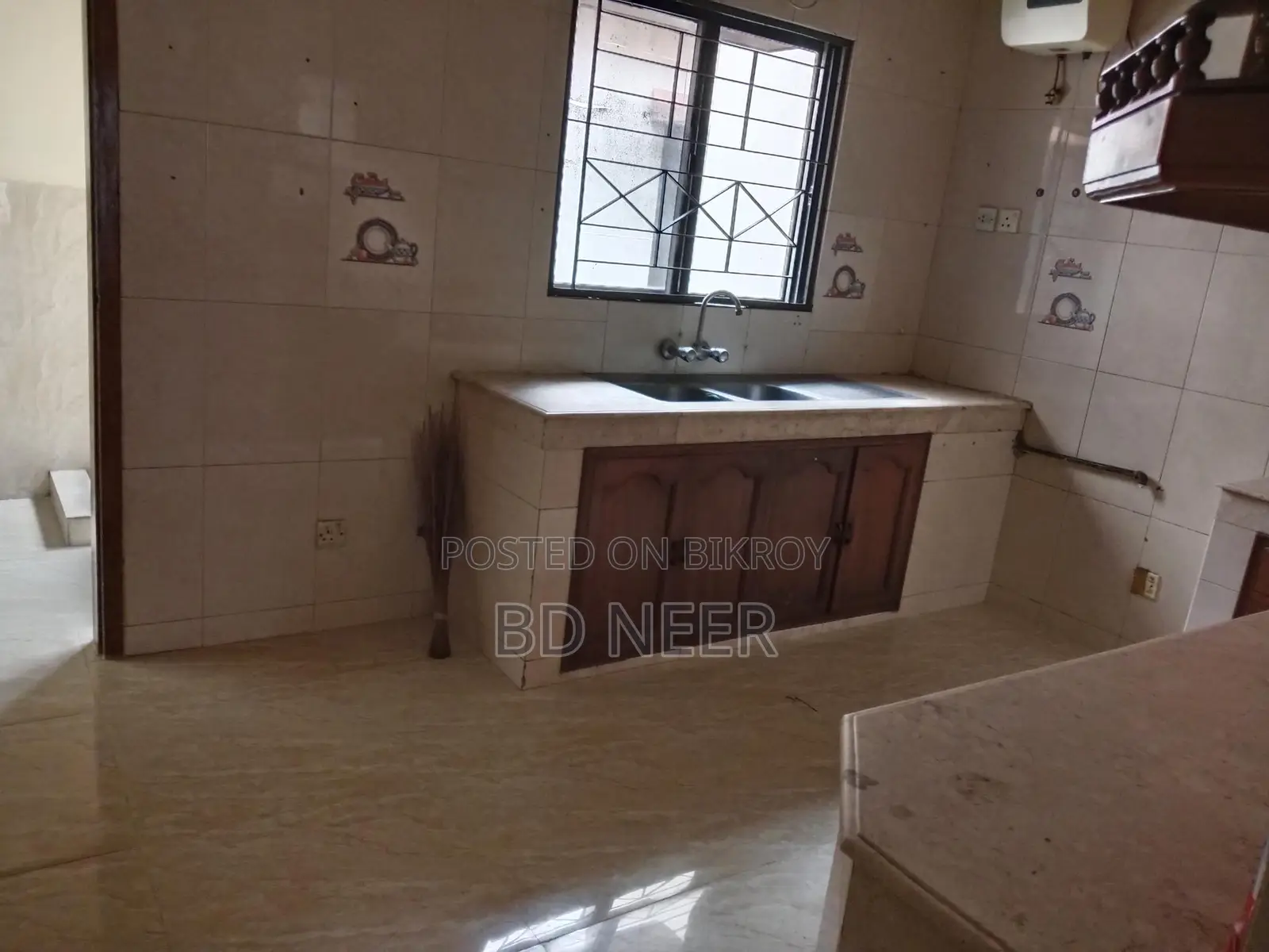 pretty looking 2400 sft 3 Bed room apt rent in banani South in Banani