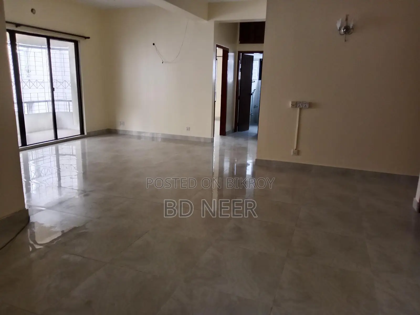 pretty looking 2400 sft 3 Bed room apt rent in banani South in Banani