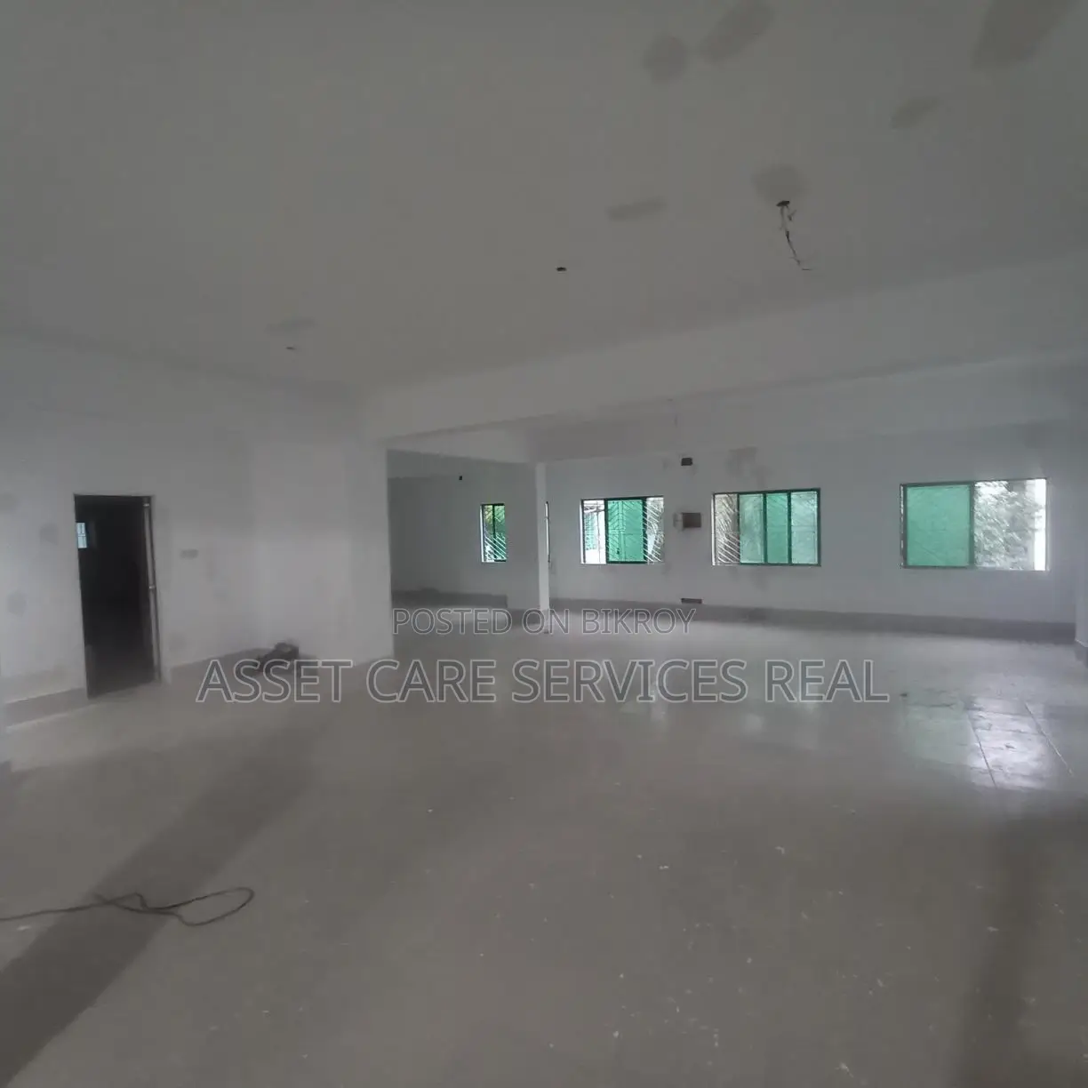 One floor 8000 sqf commercial space for rent in Badda