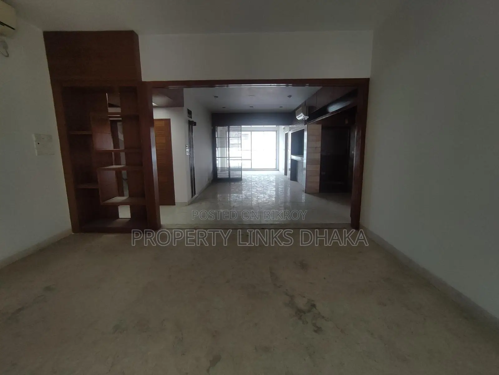 Semi-furnished office space for rent in Baridhara