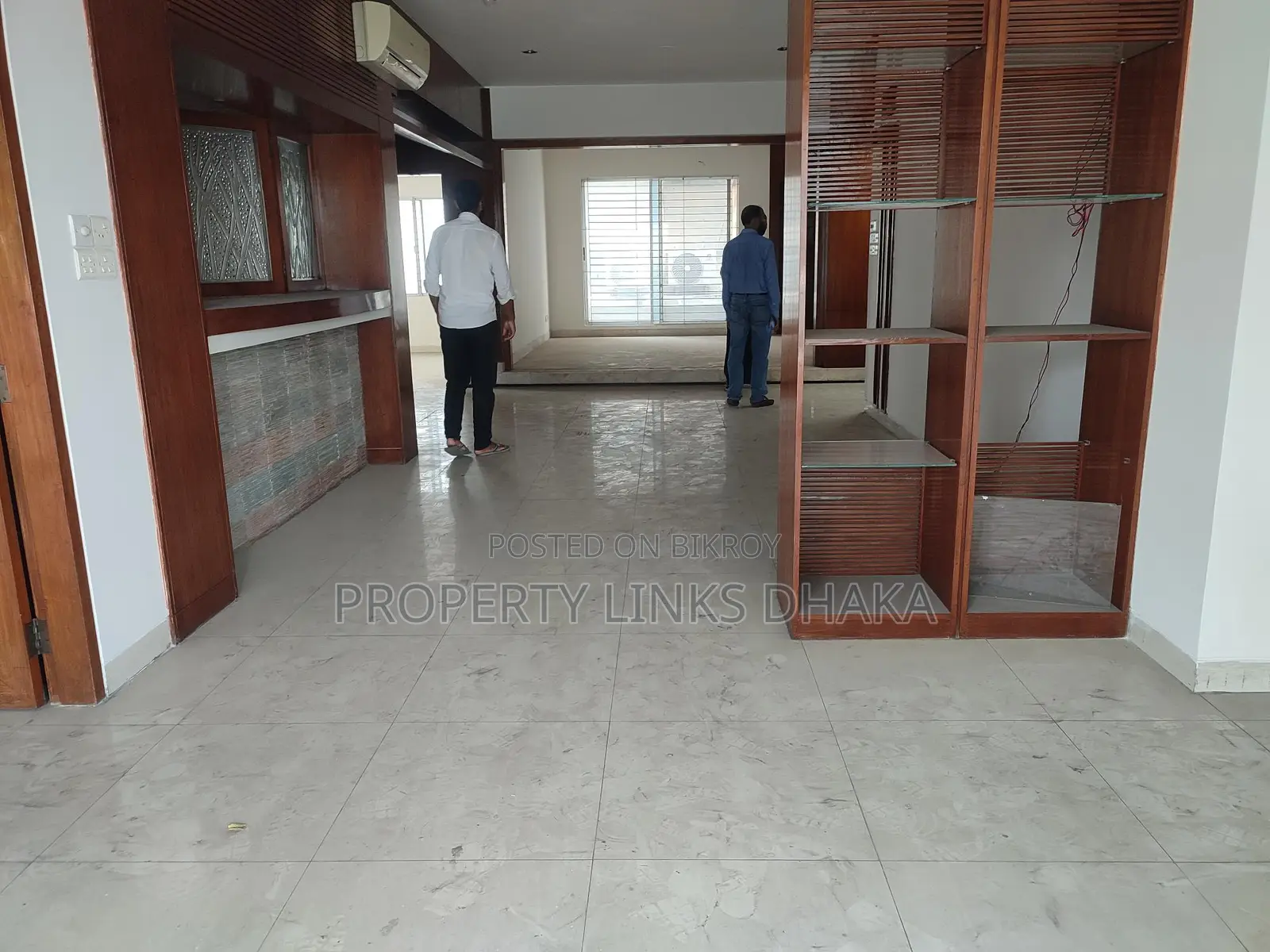 Semi-furnished office space for rent in Baridhara