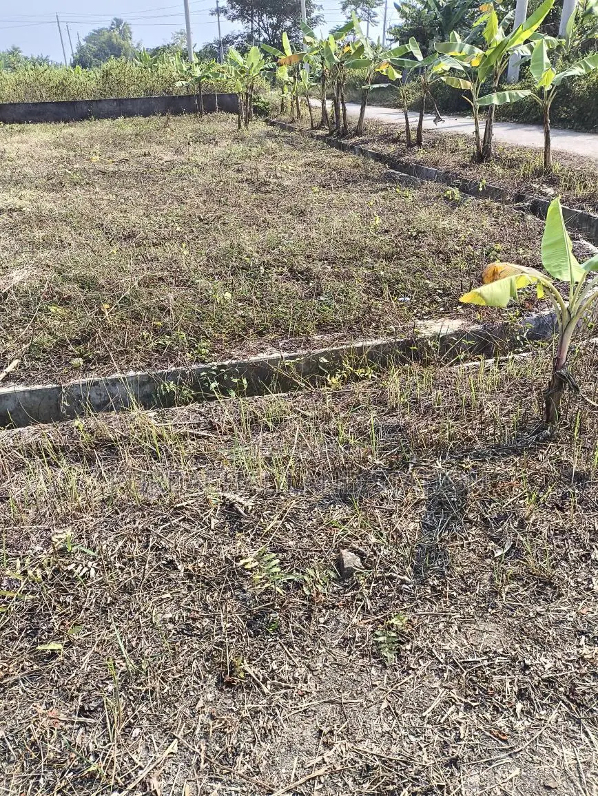 Sector 9, South-East Corner 5 Katha Plot for Urgent Sale, Purbachal. in Purbachal