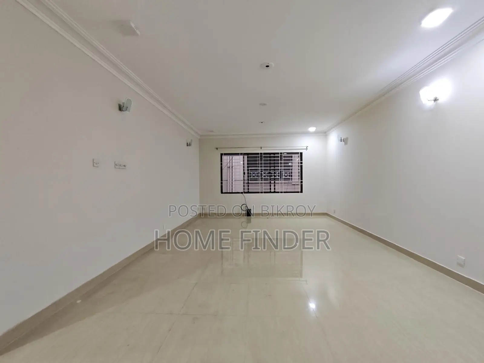 Good Quality 2550Sqft 3 Bed Un-Furnished Apartment For Rent In Gulshan 2 in Gulshan