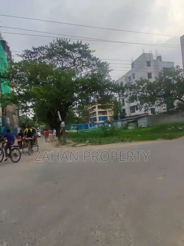 40/25/25 Corner I Block 24 katha plot for sale in Basundhara