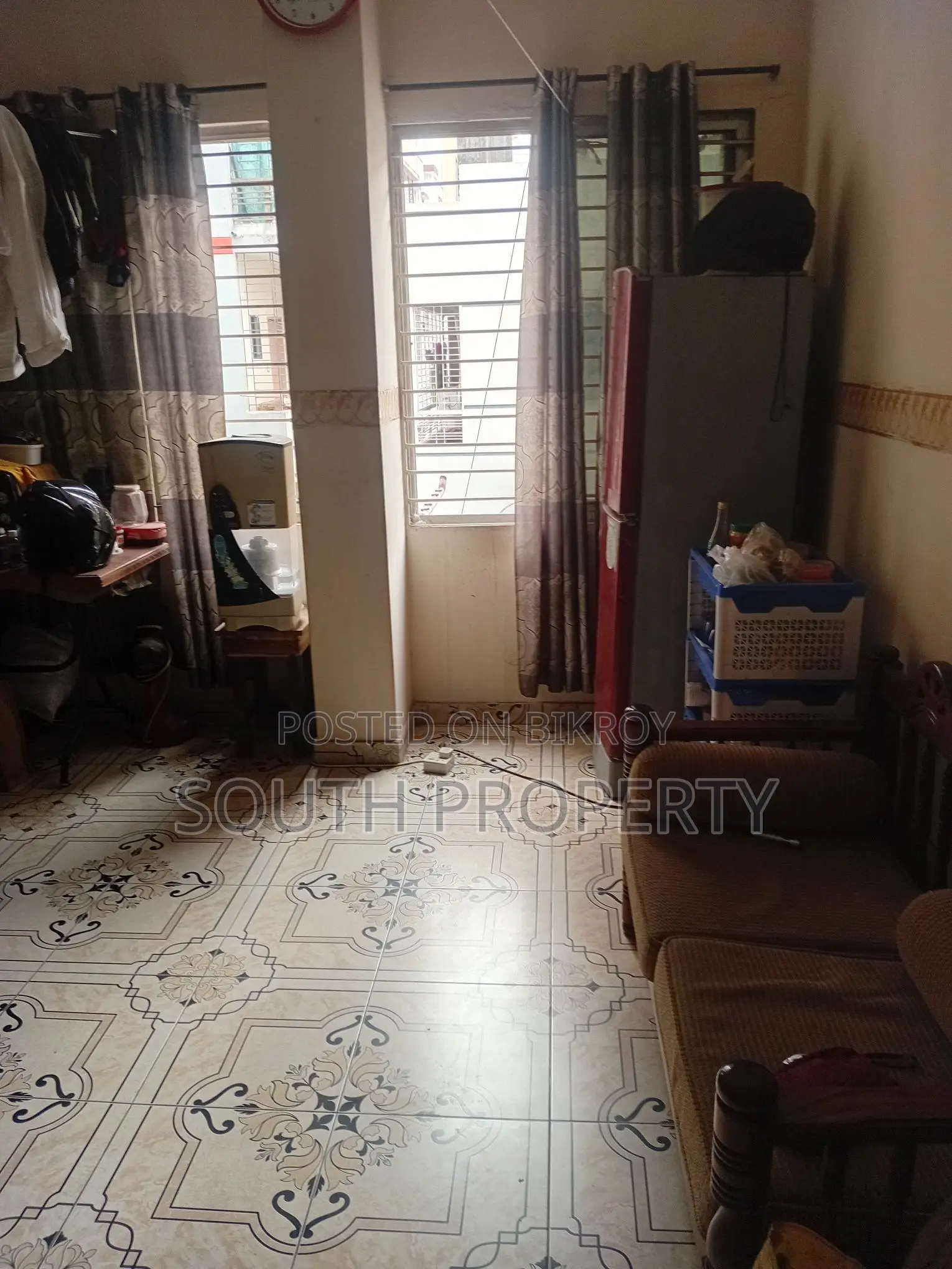 Ready used 900 sft flat sale at Bashundhara F block in Basundhara