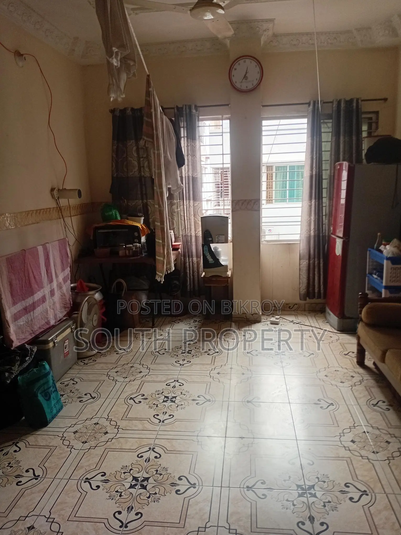 Ready used 900 sft flat sale at Bashundhara F block in Basundhara