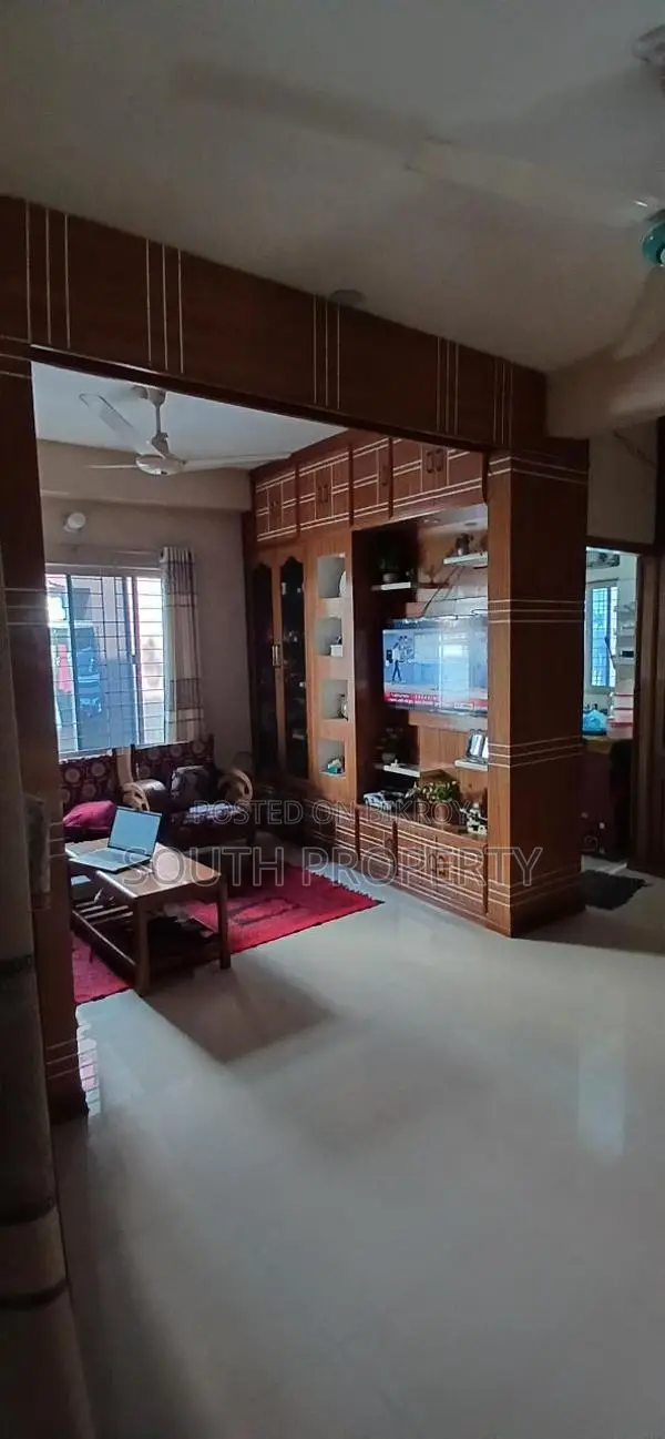 Ready used 1250 sft flat sale at Khilgaon A block in Khilgaon