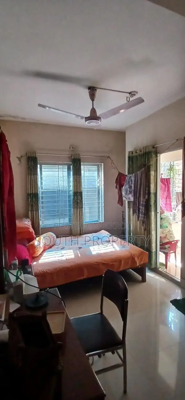 Ready used 1250 sft flat sale at Khilgaon A block in Khilgaon