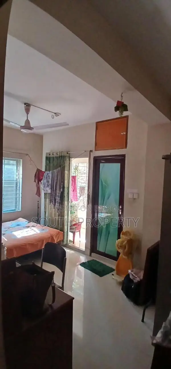 Ready used 1250 sft flat sale at Khilgaon A block in Khilgaon