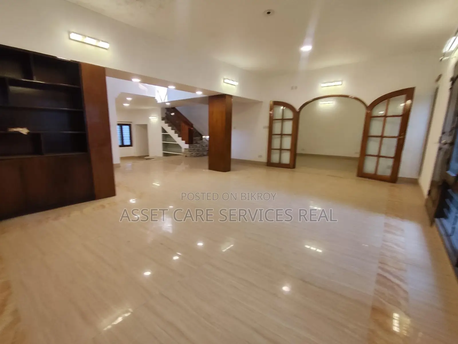 Luxurious Independent House Rent Baridhara Diplomatic Zone in Baridhara
