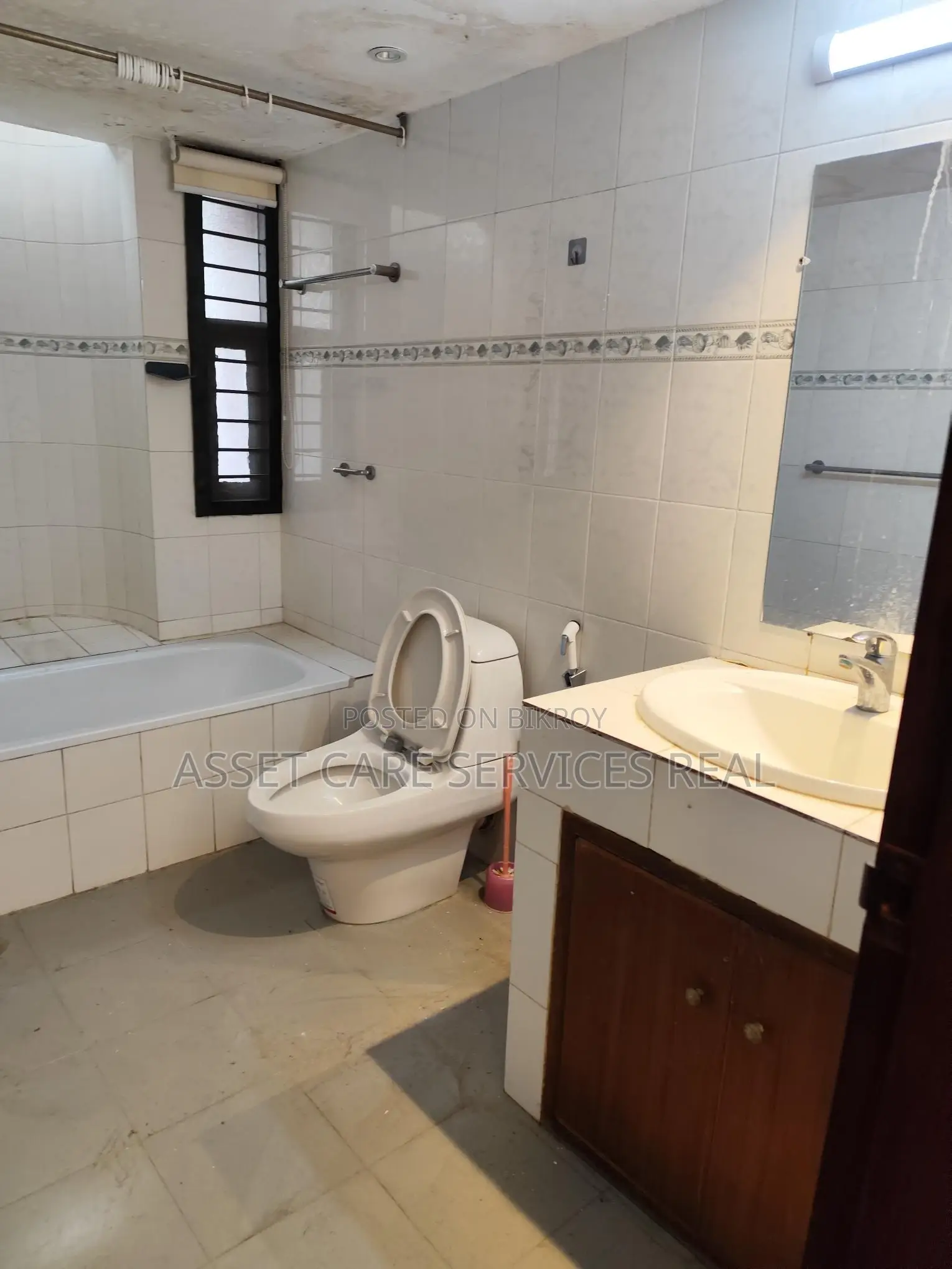Luxurious Independent House Rent Baridhara Diplomatic Zone in Baridhara