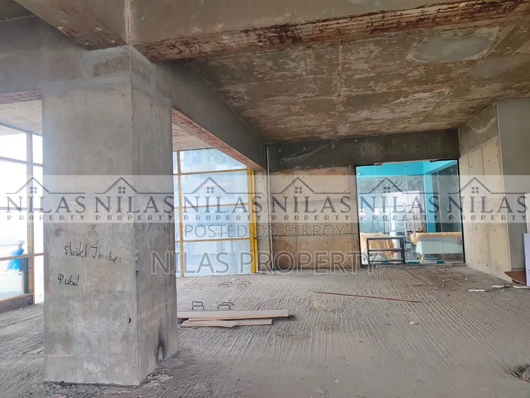 Office/Clinic/Café 4200 Sft Commercial Space for Rent in Dhanmondi