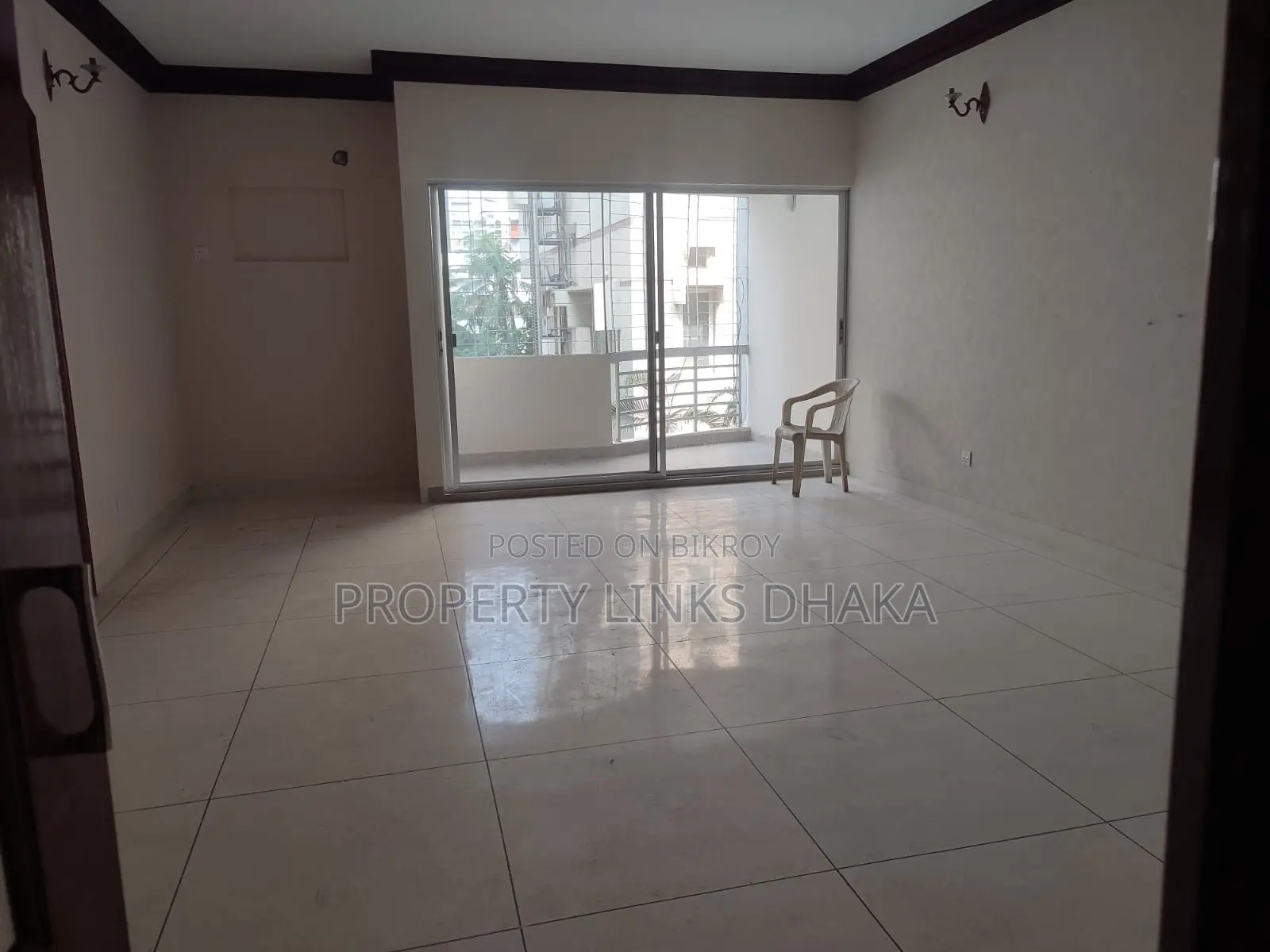 Un furnished flat for Rent in Gulshan in Gulshan