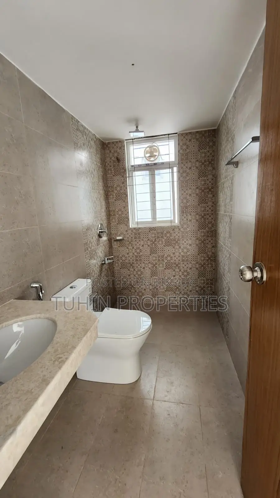 Used Ready 1250 Sft South Facing 7th Floor Flat Sale at Mirpur-6 in Mirpur