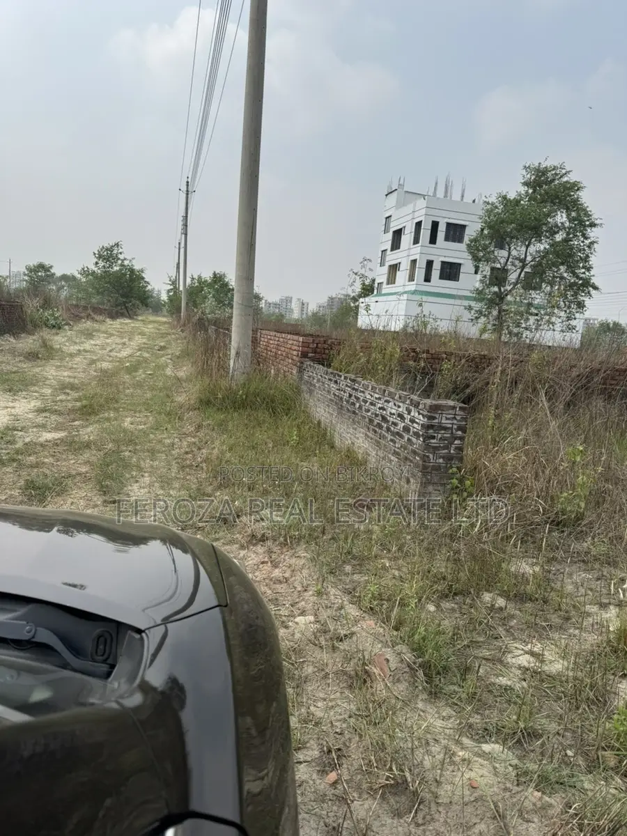 Rajuk Purbachol Sector-28 Boundary Wall-Plot 5 katha in Purbachal