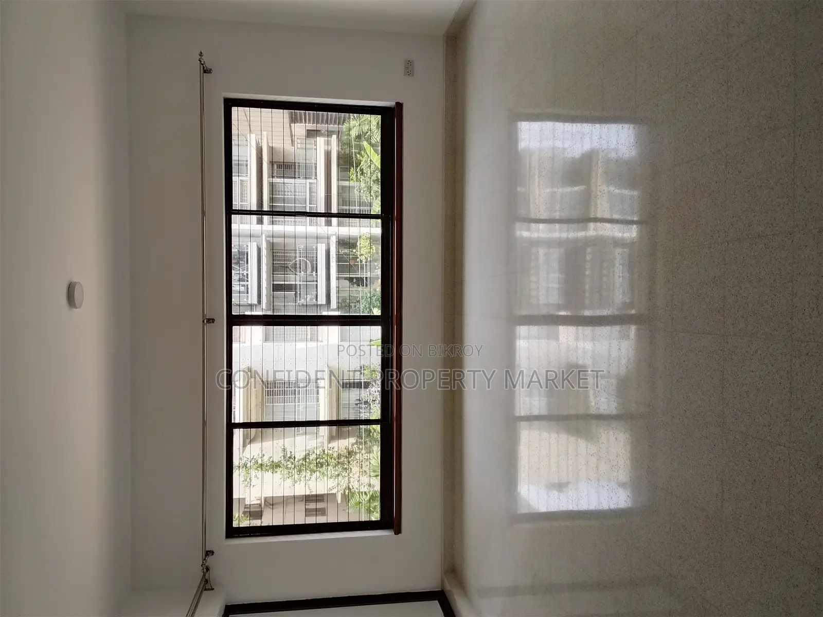 Semi Furnished Apartment For Rent in Baridhara