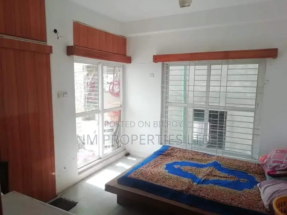 Ready Flat 3 bed 2bath Titas Gas Near Metro Rail Stations Kazi para in Mirpur