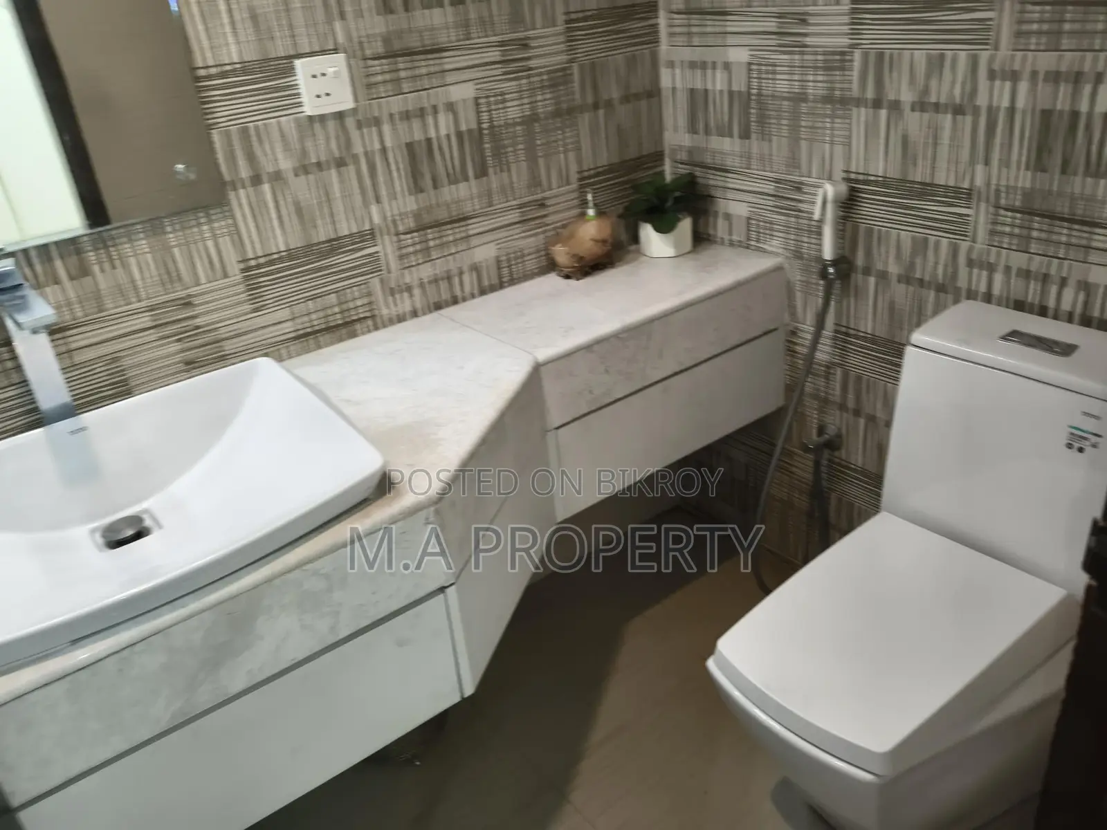 Luxury Fully Furnish 3-bed Apartment Rent 3000sqft in Gulshan