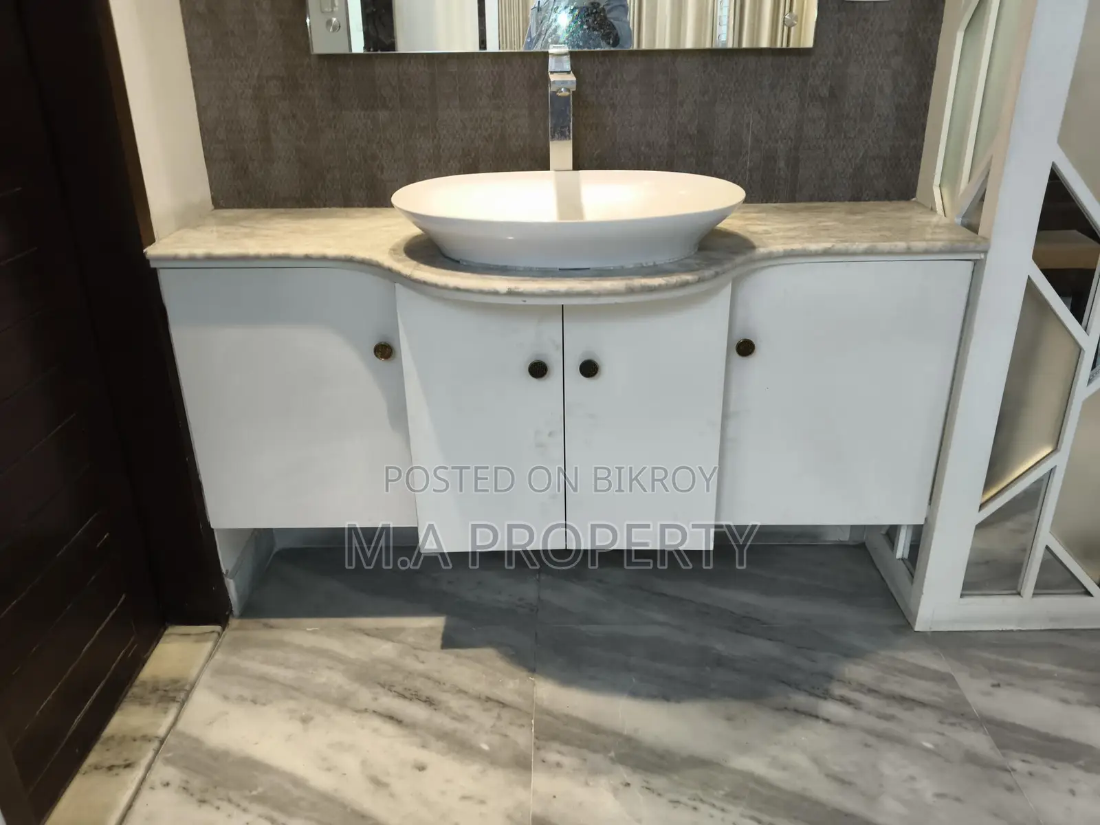 Luxury Fully Furnish 3-bed Apartment Rent 3000sqft in Gulshan