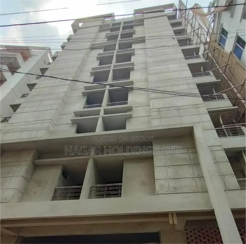 Ready-to-move flats for sale near Hajj Camp, Ashkona, Dhaka! in Uttara