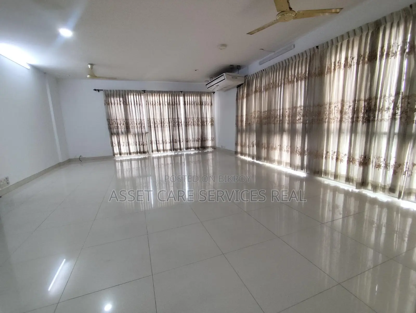 Baridhara Diplomatic Zone 3-Bed Semi-Furnished Apartment Rent in Baridhara