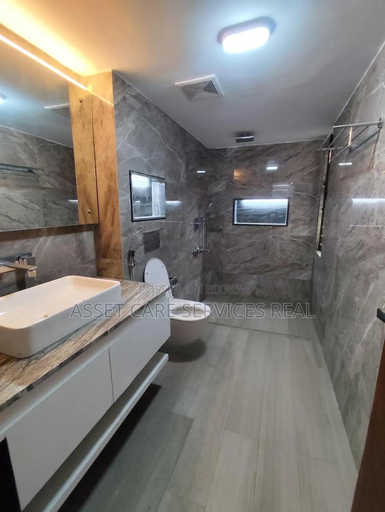 2950-Sqft Semi Furnished Office Space Rent In North Banani in Banani