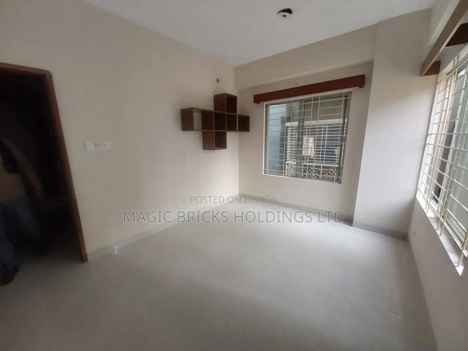 1360 sqft Interior-Designed Flat for Sale in Mohammadi Housing Society in Basundhara