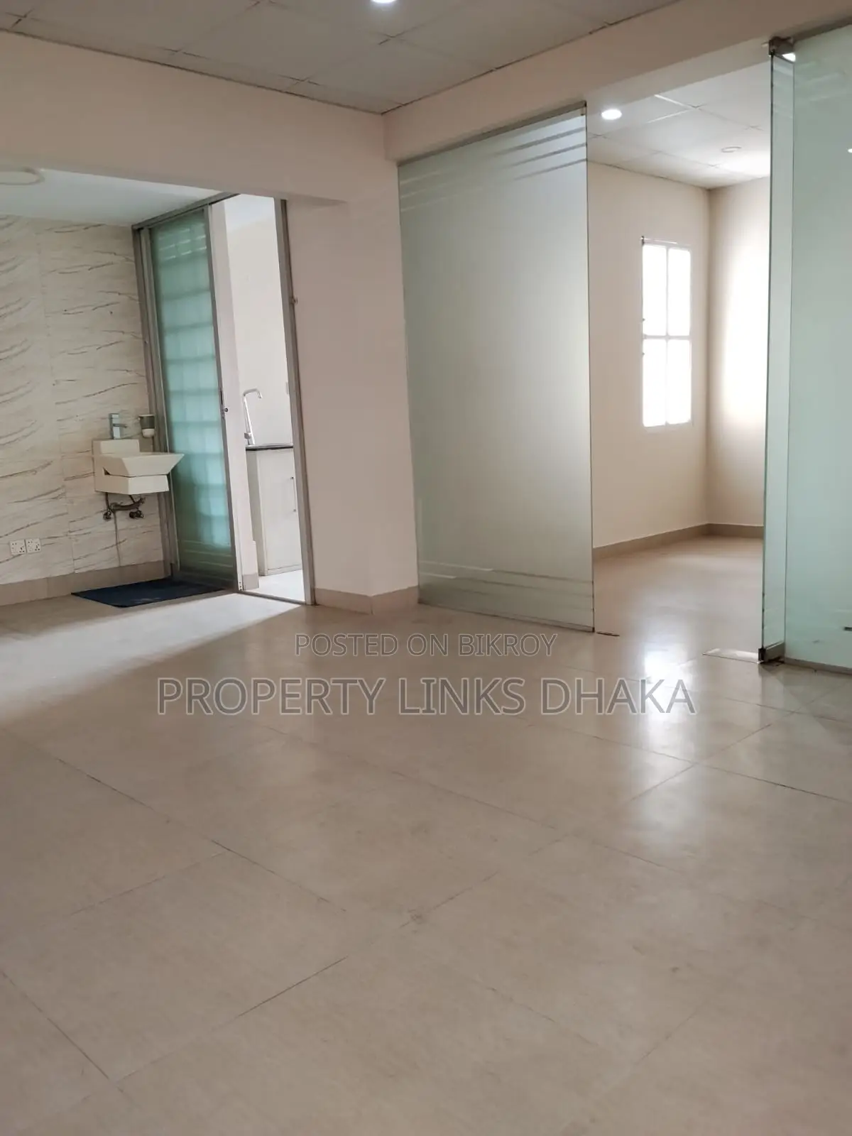 Semi-furnished Commercial Office in Banani in Gulshan