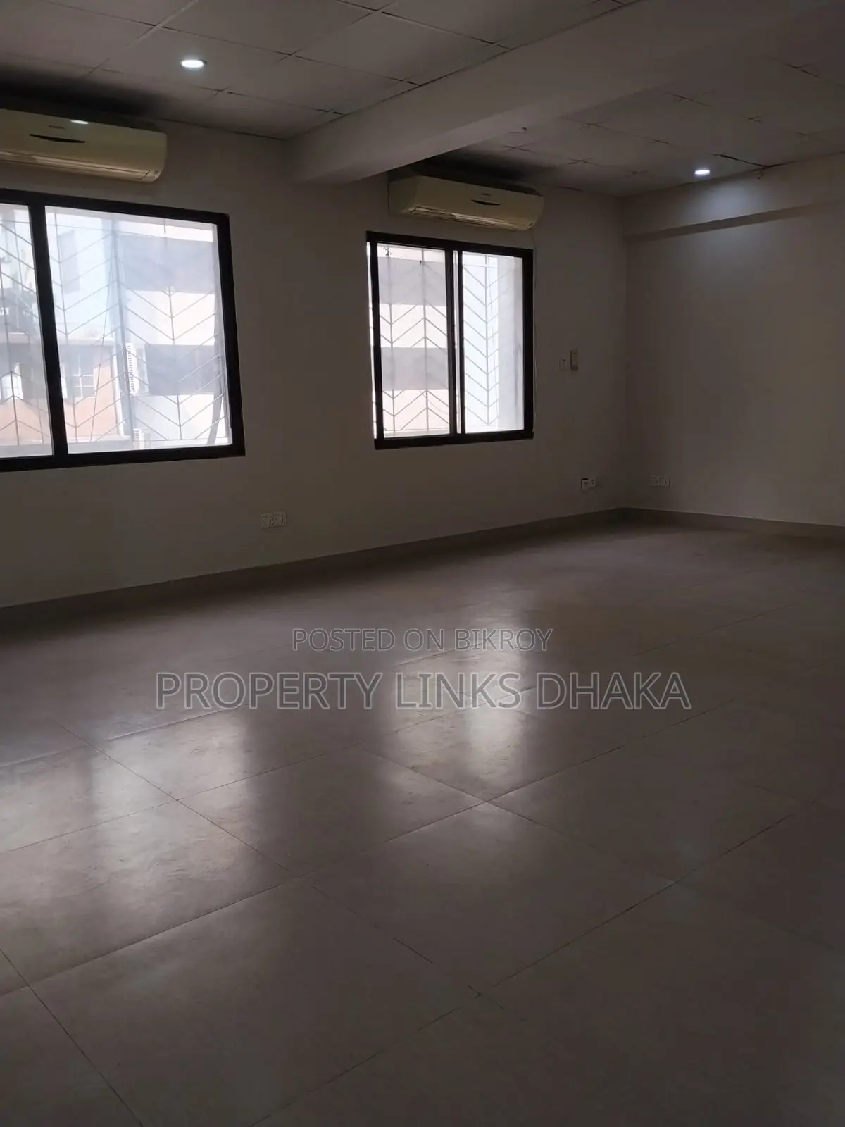 Semi-furnished Commercial Office in Banani in Gulshan