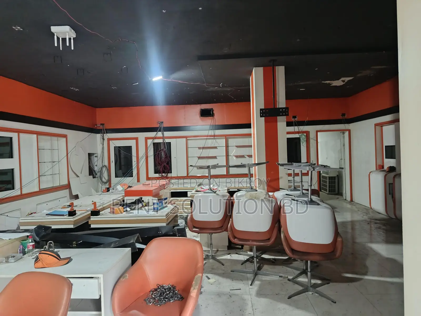 Ground Floor Restaurant / Showroom Space Rent At Gulshan 2 in Gulshan