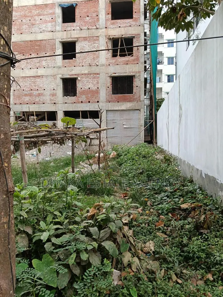 Block-N, North Face (300" Road Site) 4 Katha in Basundhara